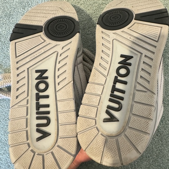 Just worn twice but they don’t fit me. - Picture 3 of 9